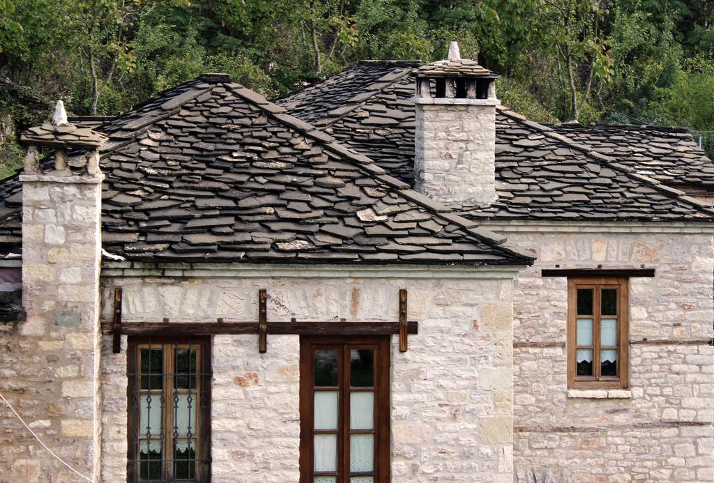 Old Inn Gorianádhes Exteriör bild