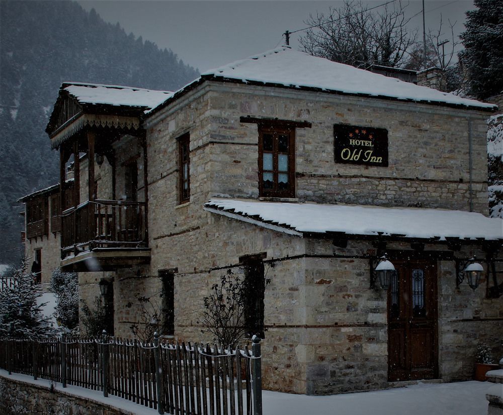 Old Inn Gorianádhes Exteriör bild